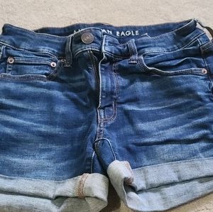 Woman's shorts